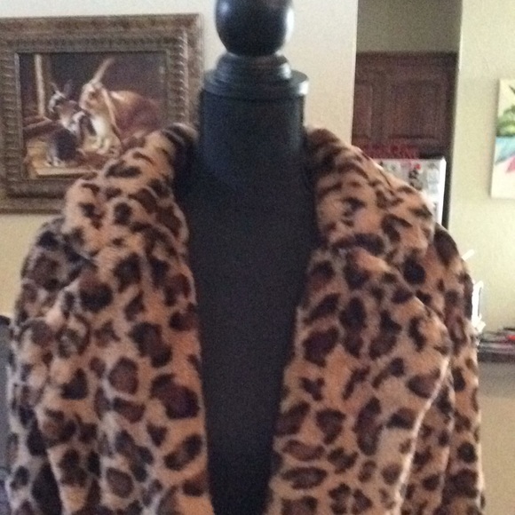 boutique Jackets & Blazers - Soft & Cozy Animal Print coat